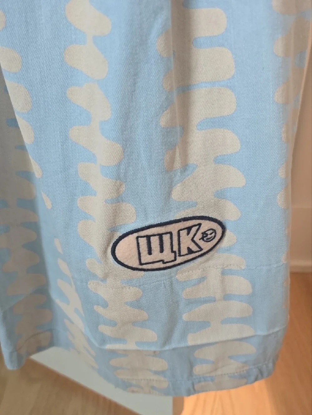 Wynken light blue
